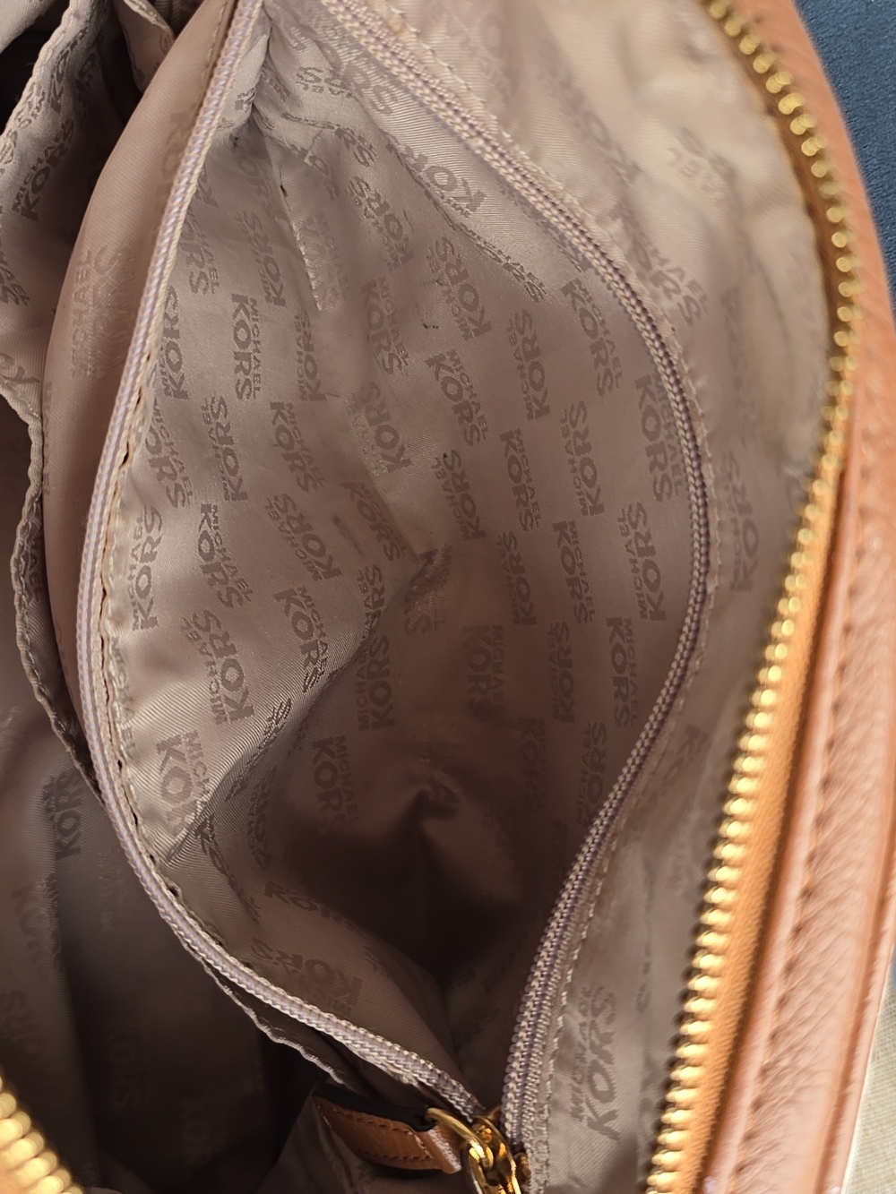 Michael Kors Knox Tassel Cream, Brown, & Gold Hardware & Crossbody Strap 11x9x5 - Picture 11 of 13